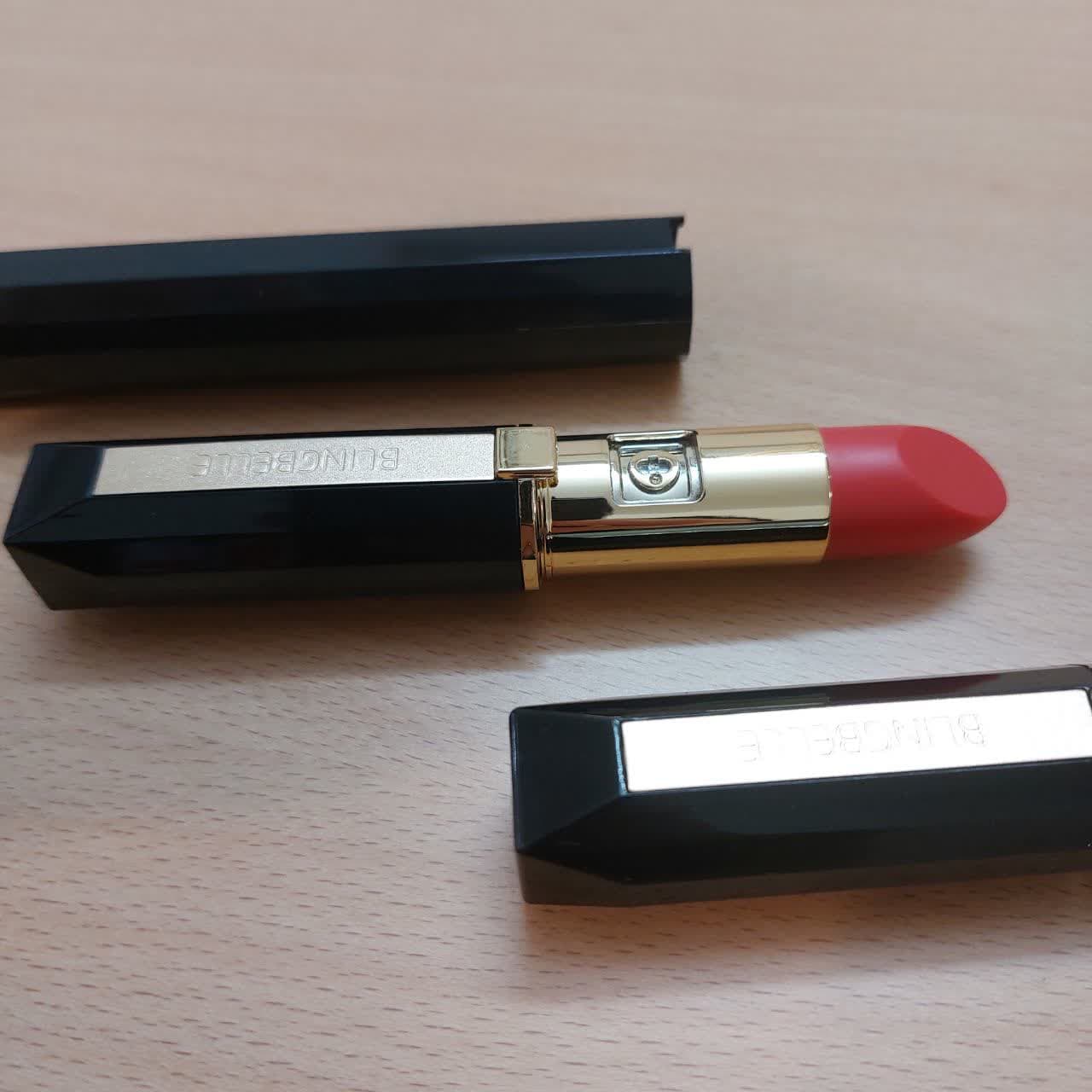 فروش ویبراتور طرح رژ لبی